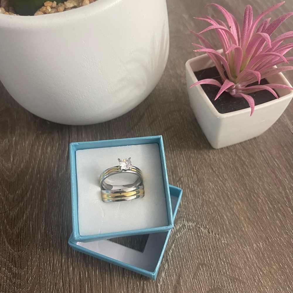 Ring Stainless steel women’s Ring 2 pieces
Stainless steel